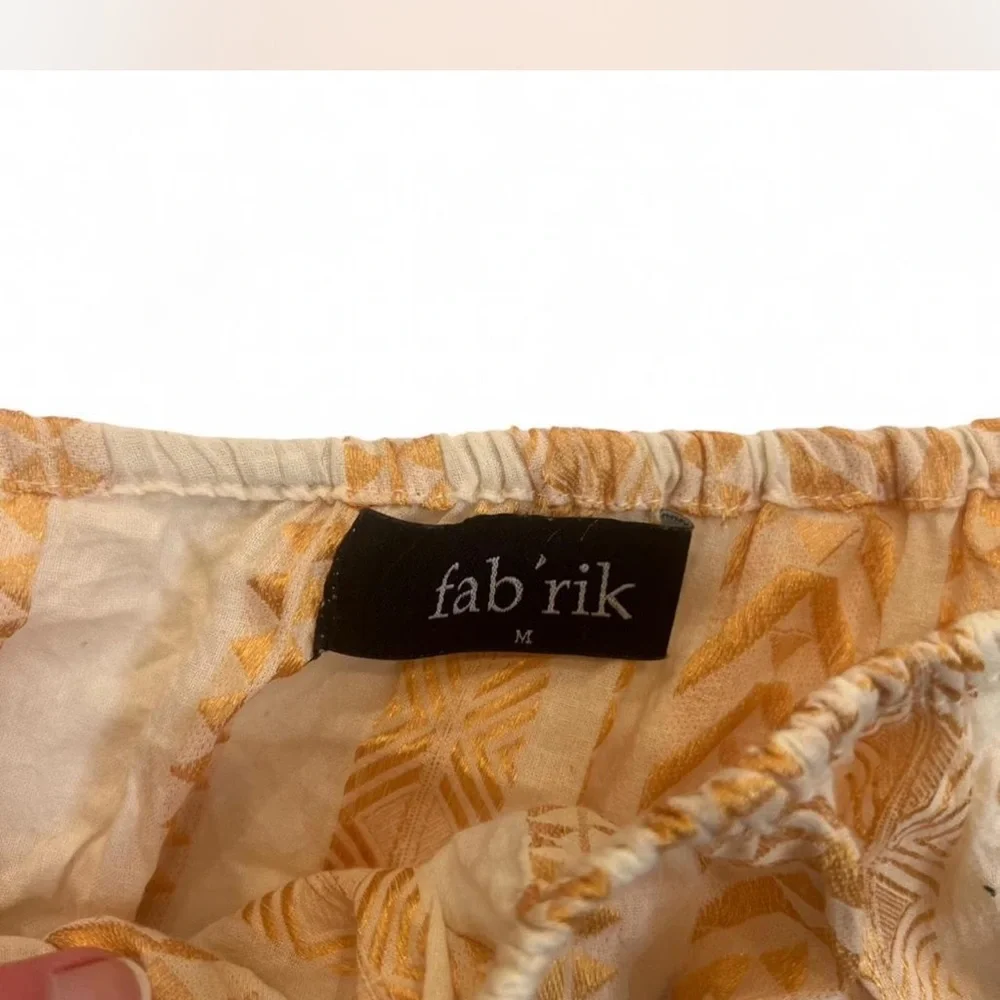 Fab’rik Off-the-Shoulder‎ Cropped Peasant Top Puff Sleeve